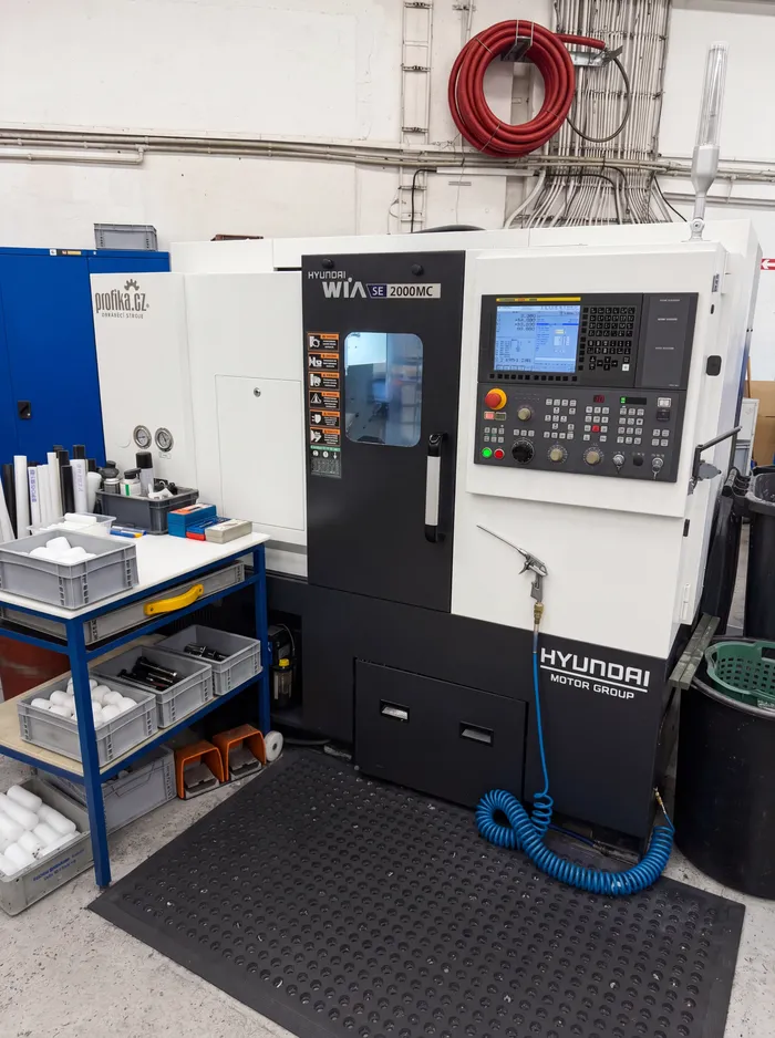 CNC soustružení plastů